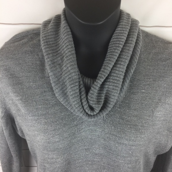 New York & Co LS Turtleneck Sweater Size XL - Picture 2 of 5